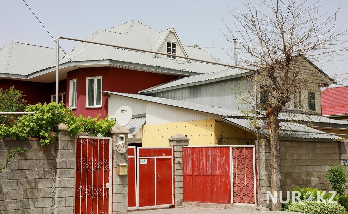 04.05 Заброшенное кладбище возле домов: как выглядит самый старый район Алматы (фото)