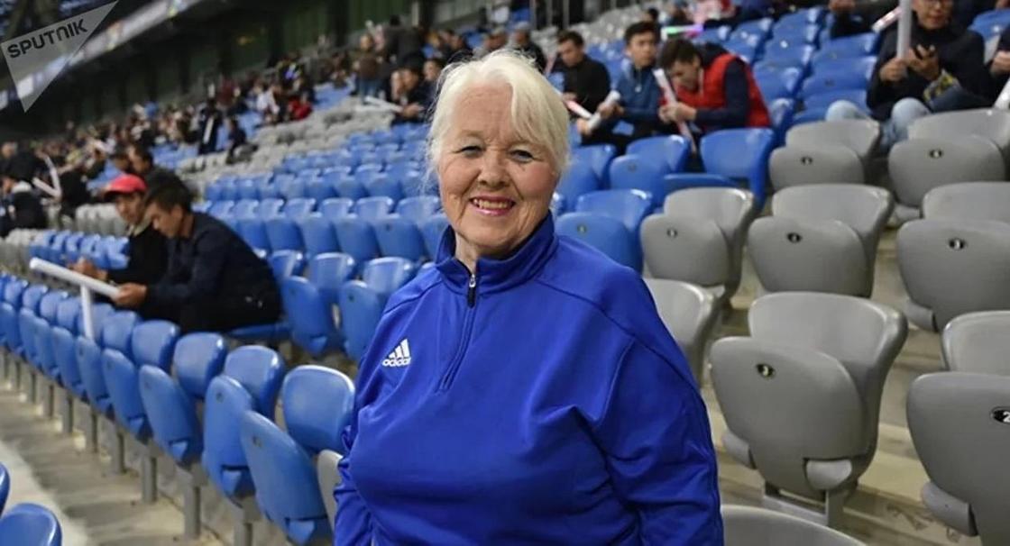 75-летняя фанатка сборной Казахстана не пропустила ни один их матч