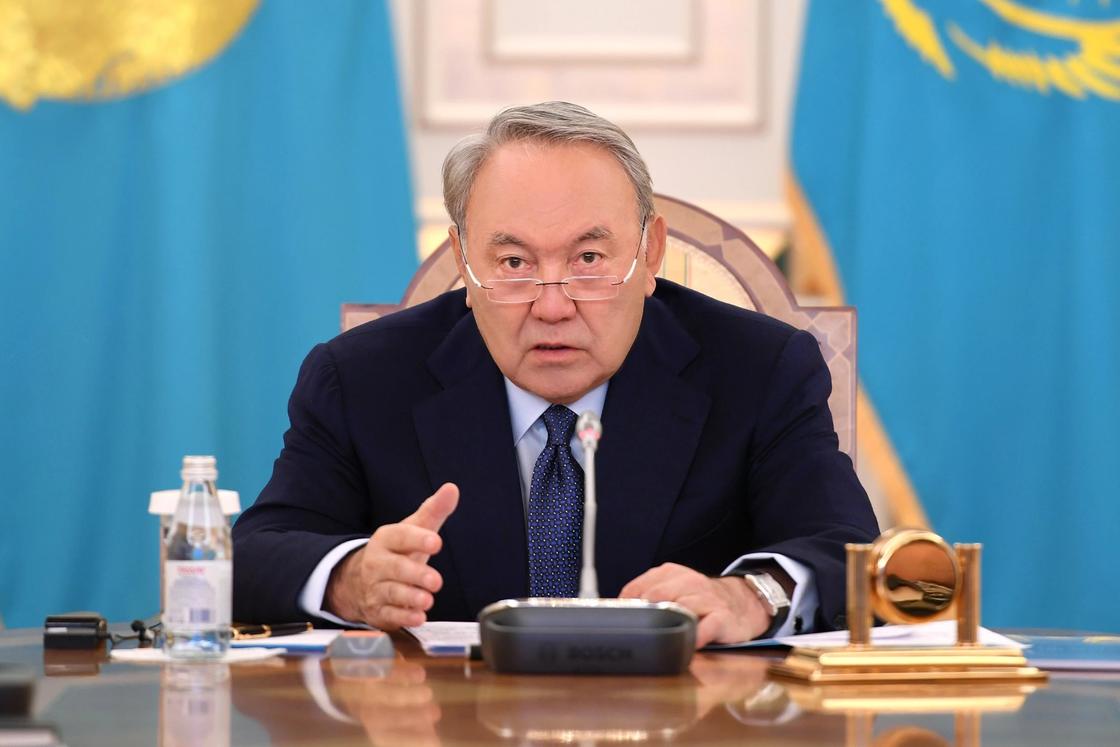 Назарбаев запретил чиновникам оказывать давление на редакторов СМИ