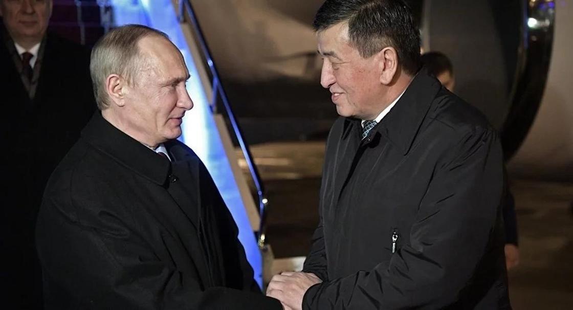 Путин Қырғызстанның 488 млн доллар қарызын кешірді Путин Қырғызстанның 488 млн доллар қарызын кешірді