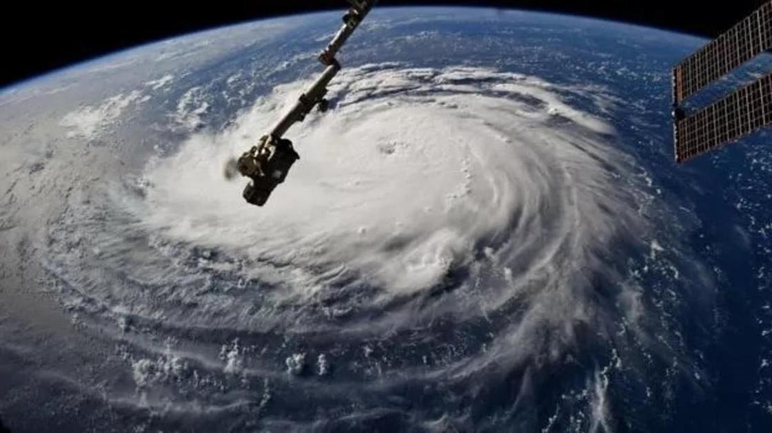 Ураган "Флоренс" движется на США. Трамп объявил о чрезвычайном положении