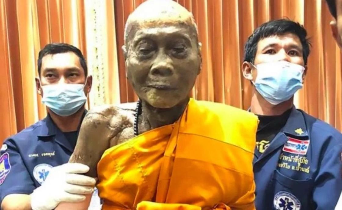 Буддийский монах улыбнулся через два месяца после смерти
