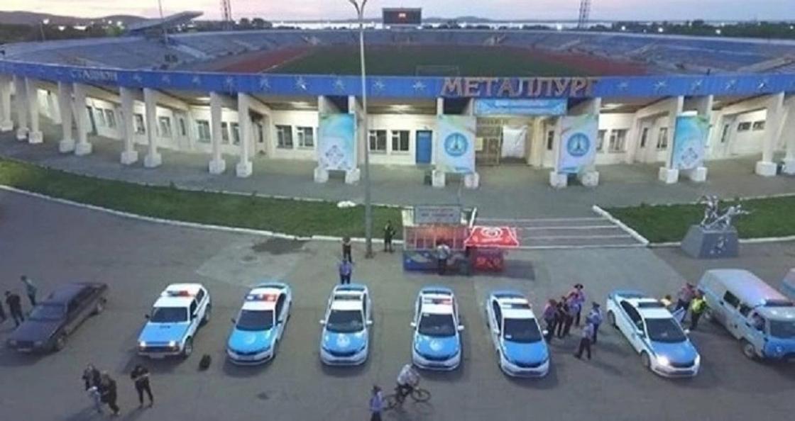 Полицейские и автовладельцы Темиртау креативно поздравили астанчан с юбилеем (видео)