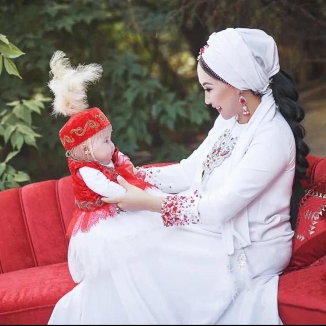 Каракат Абильдина опубликовала фото 5-месячной дочери