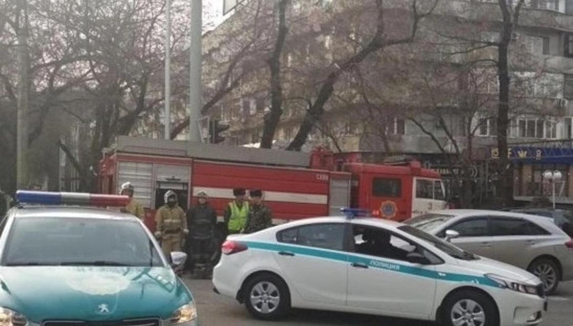 Неизвестные в 10-й раз "заминировали" кафе в Алматы Неизвестные в 10-й раз "заминировали" кафе в Алматы