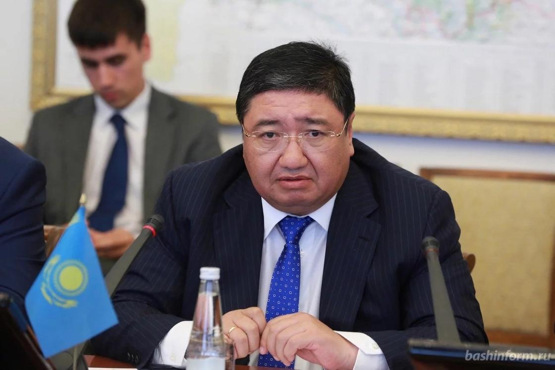 Осужденный экс-аким Павлодарской области возглавил институт "Рухани жангыру" в ЕНУ