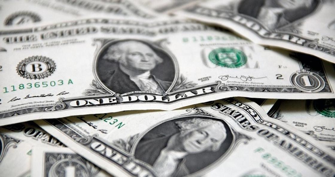 Курс доллара вырос до 367 тенге с момента утренних торгов