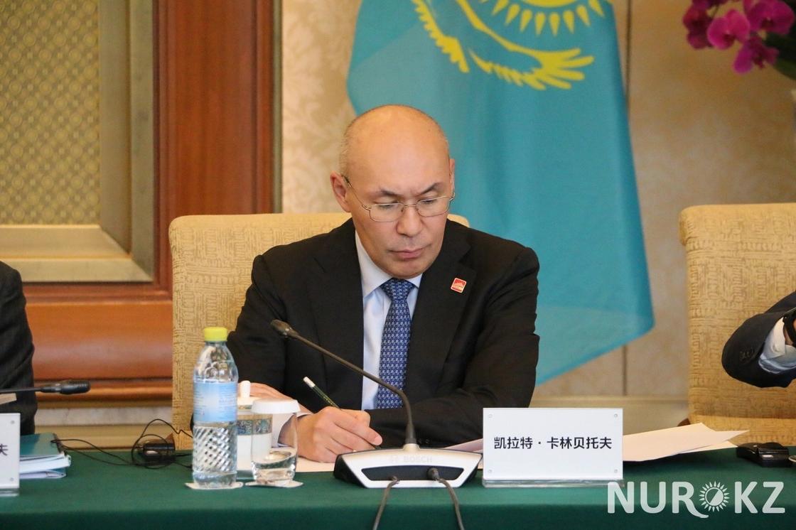Nuersudan Nazhaerbayefu: Китайцы пытаются читать имена казахстанских политиков (видео)