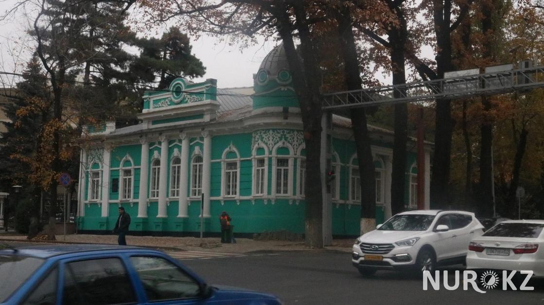 Фастфуд на месте женского училища: как изменился Алматы за 100 лет