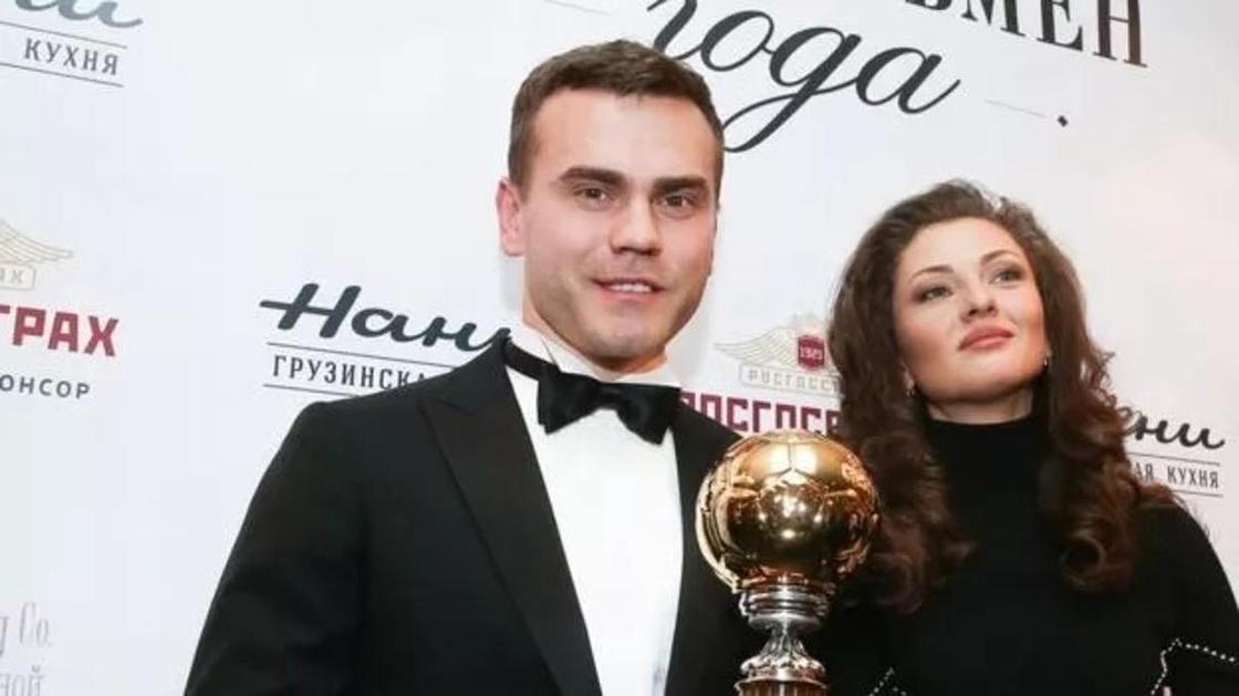 Игорь акинфеев фото с женой и детьми