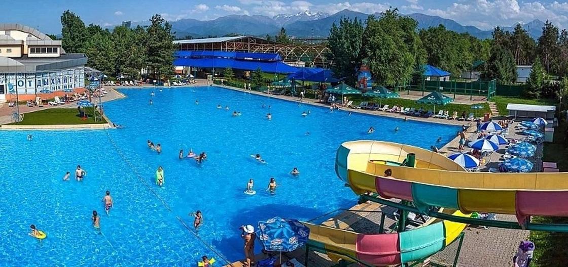 Бассейны Алматы: Куда пойти купаться в жаркие дни