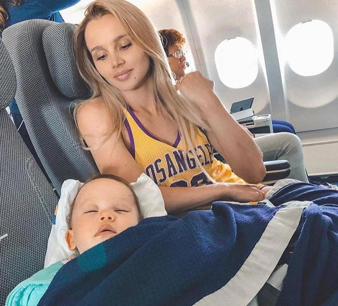 Дарья Александрова с дочкой. Фото: Instagram