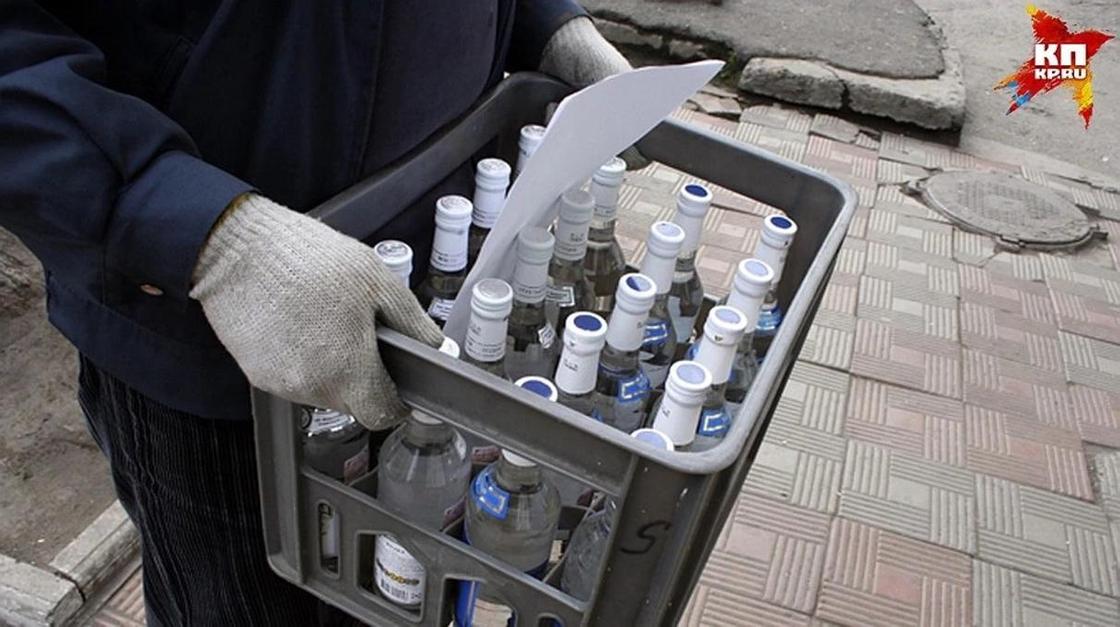 Специалист ДГД Шымкента украл почти 300 бутылок водки во время проверки