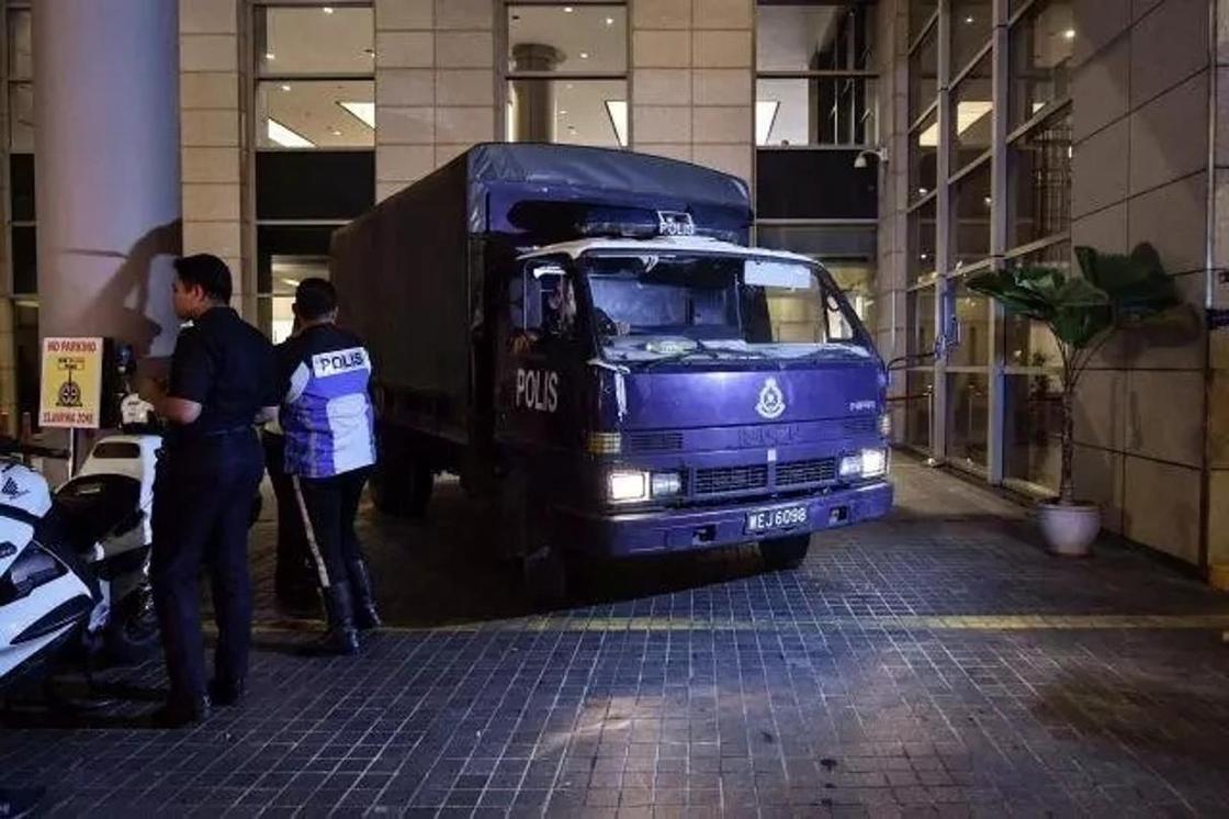 У малайзийского тестя Данияра Кесикбаева изъяли 5 грузовиков с деньгами и драгоценностями