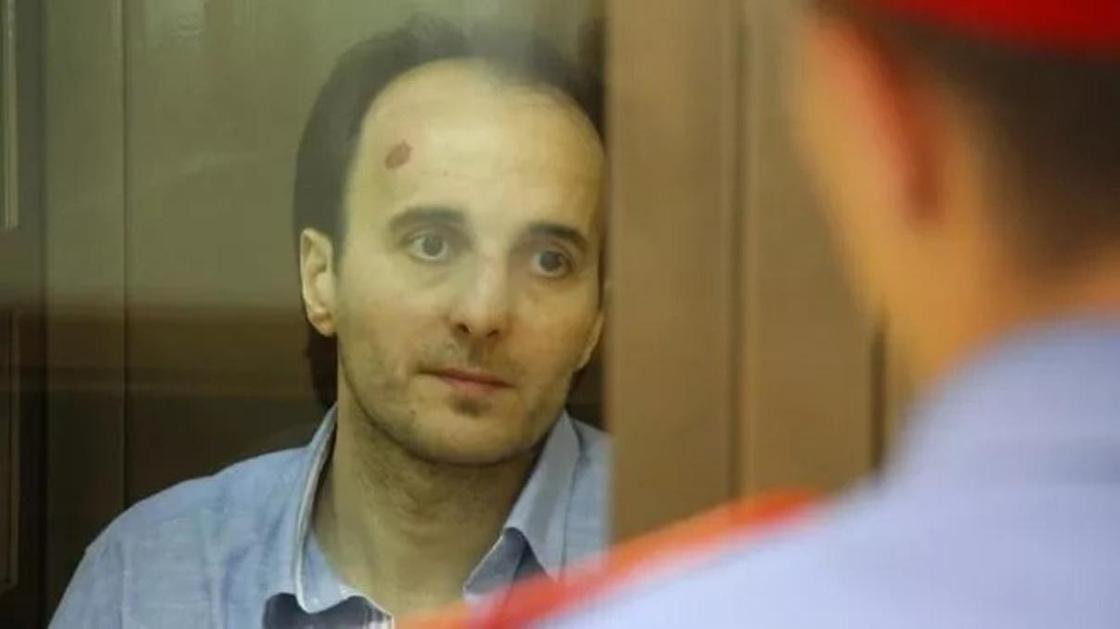 Осужденный за убийство экс-полковника Буданова умер в колонии