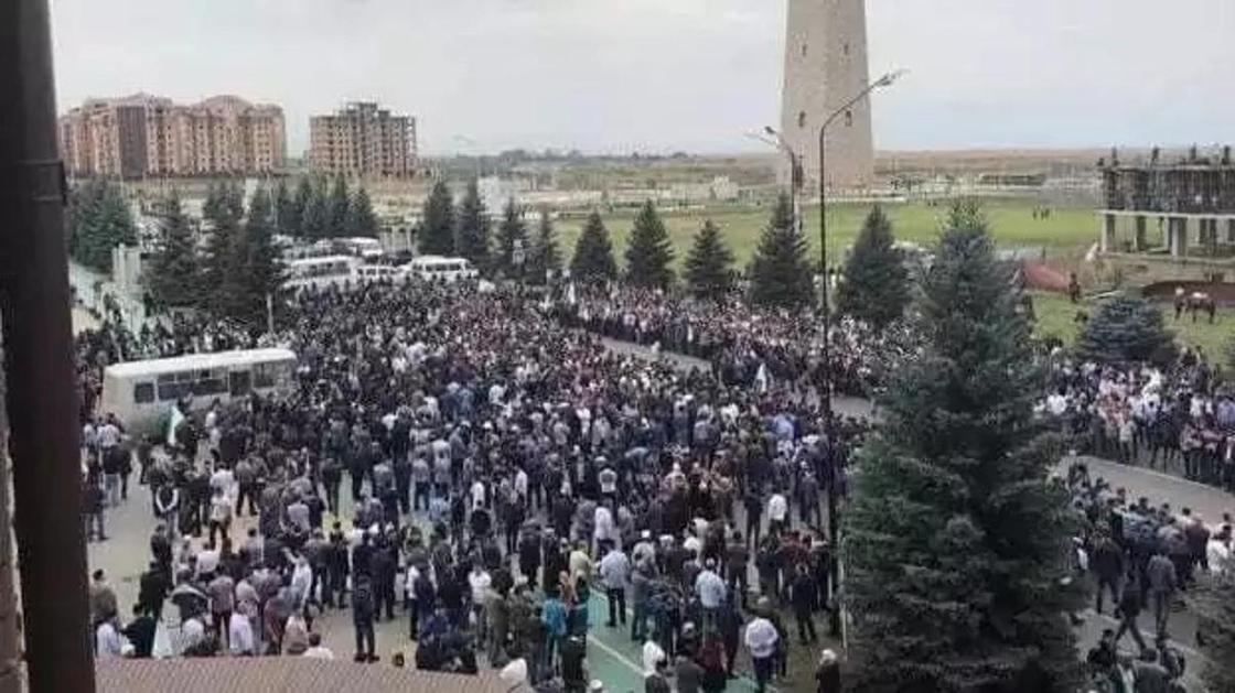 «С людьми разговаривайте»: Путин отреагировал на протесты в Ингушетии