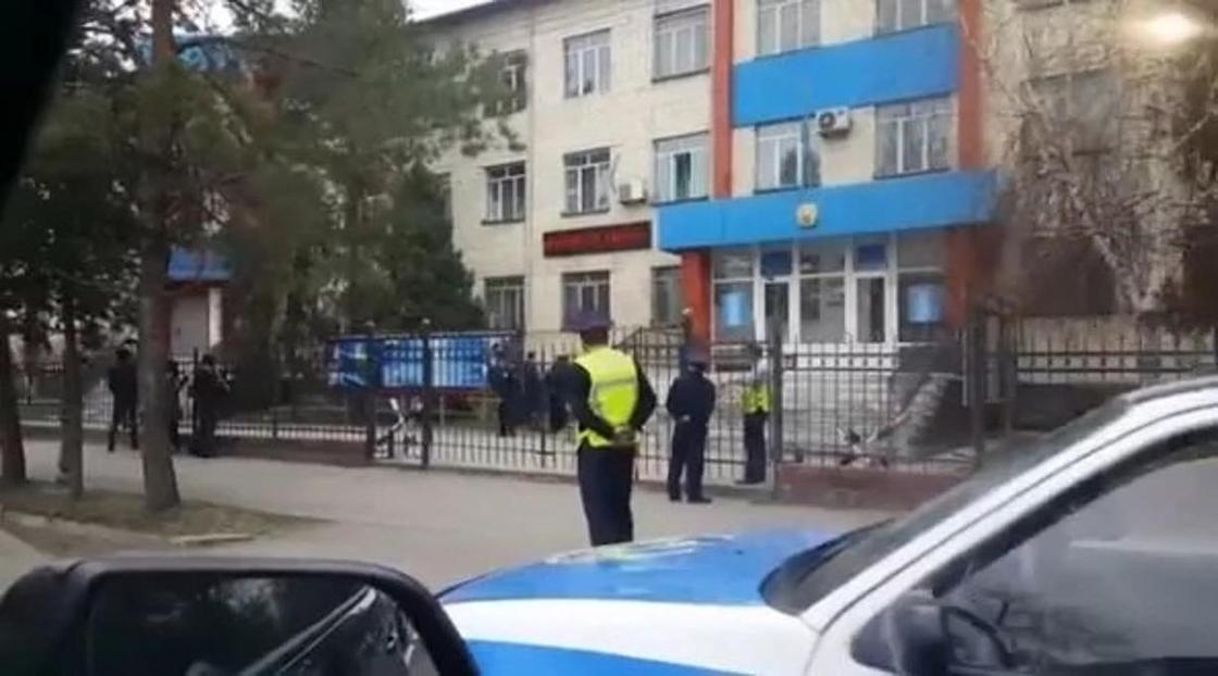 Застрелен начальник Департамента по делам обороны Алматинской области Застрелен начальник Департамента по делам обороны Алматинской области