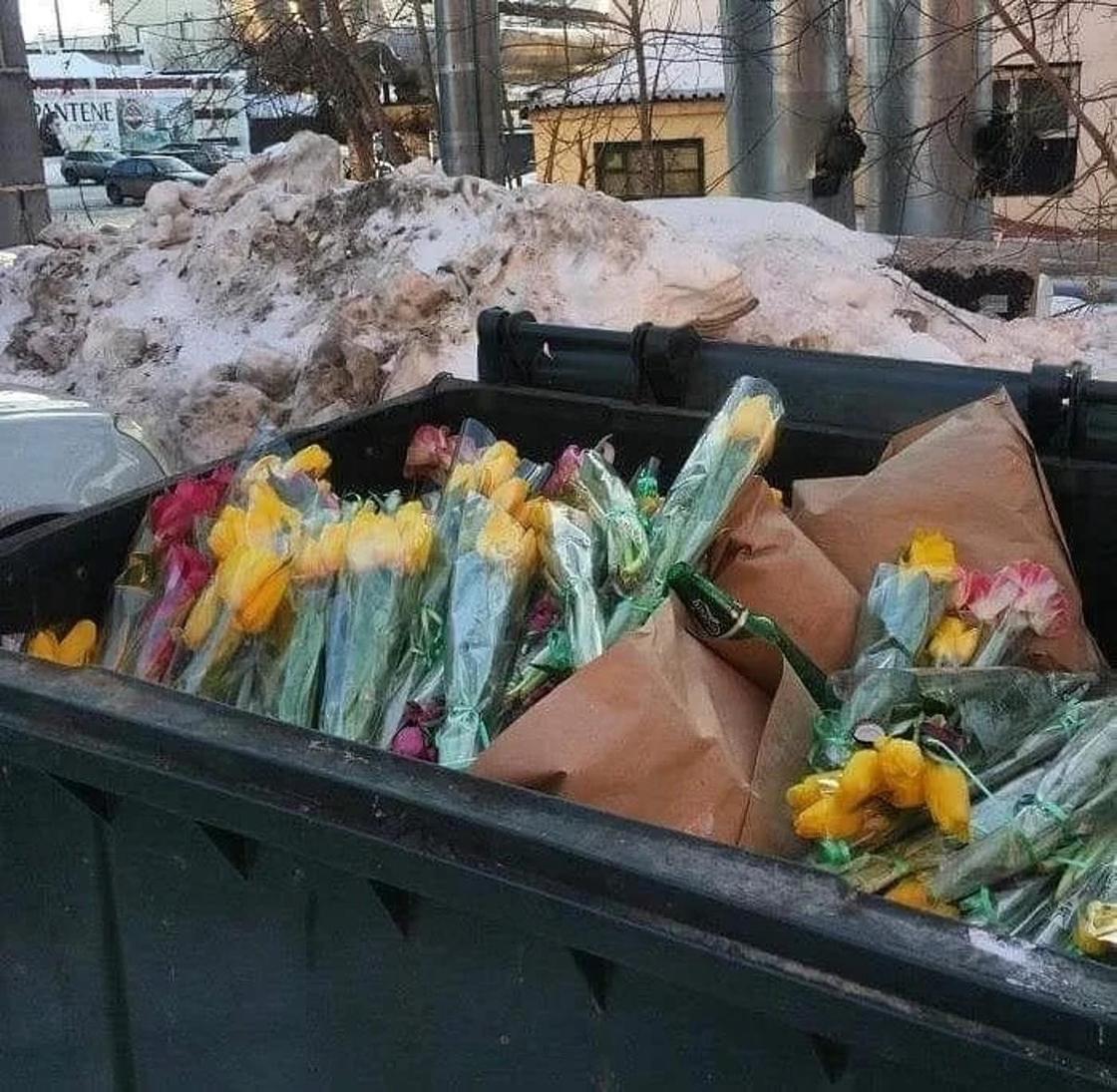 Гнилая клубника и цветы для похорон: Как казахстанцев разводили на 8 марта (фото)