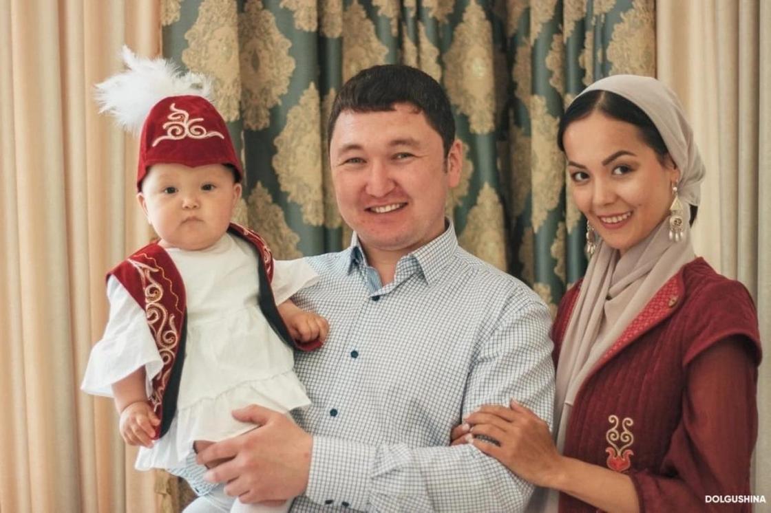 Узбекский понимающий. Семей Казахстан. Казахская семья. Русско казахские семьи. Диаспора казахов.