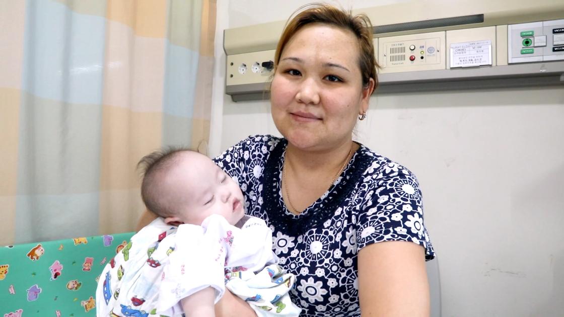 Южнокорейские врачи спасли тяжелобольного малыша из Актобе