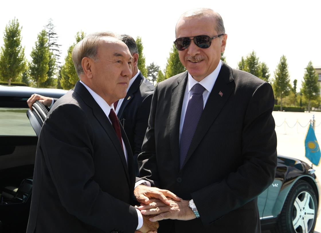 Редкие кадры президентской встречи: Как Эрдоган принимал Назарбаева в Турции (фото)