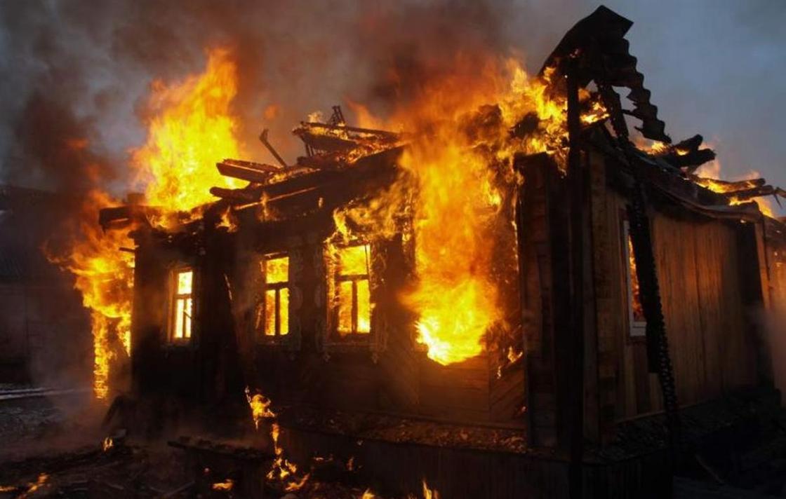 Дом взорвался в Жанаозене
