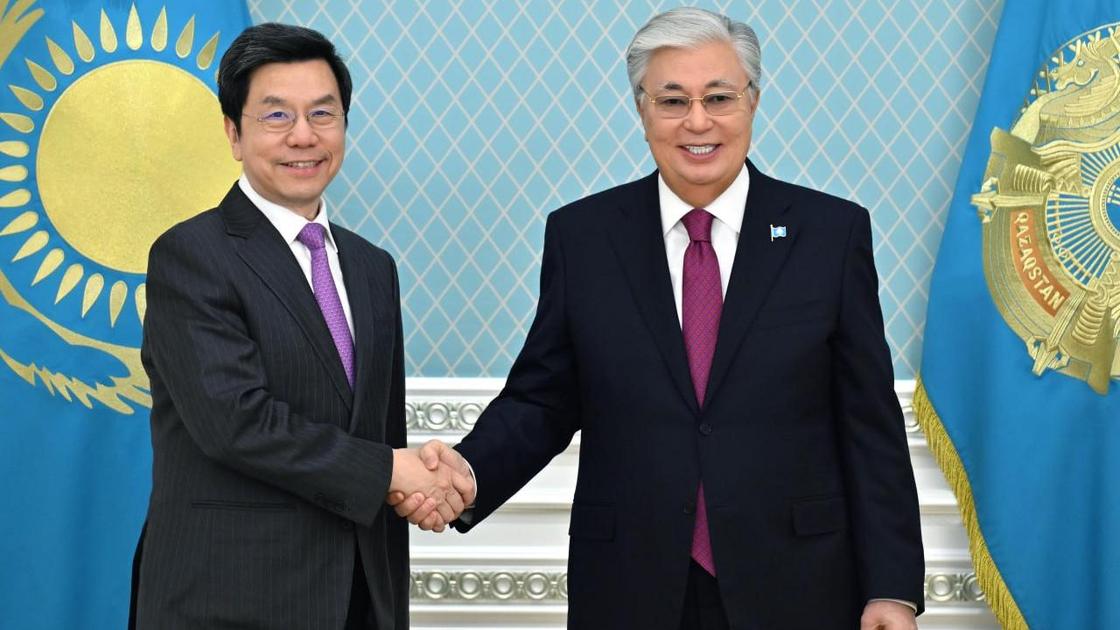 Қасым-Жомарт Тоқаев пен Ли Кай-Фу