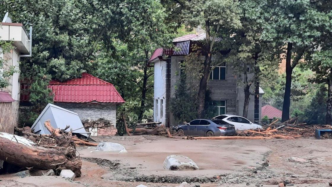 Последствия наводнения в Таджикистане