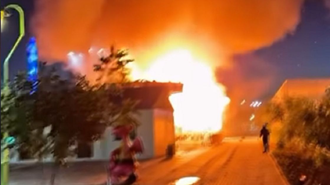 Пожар в парке аттракционов в Атырау.