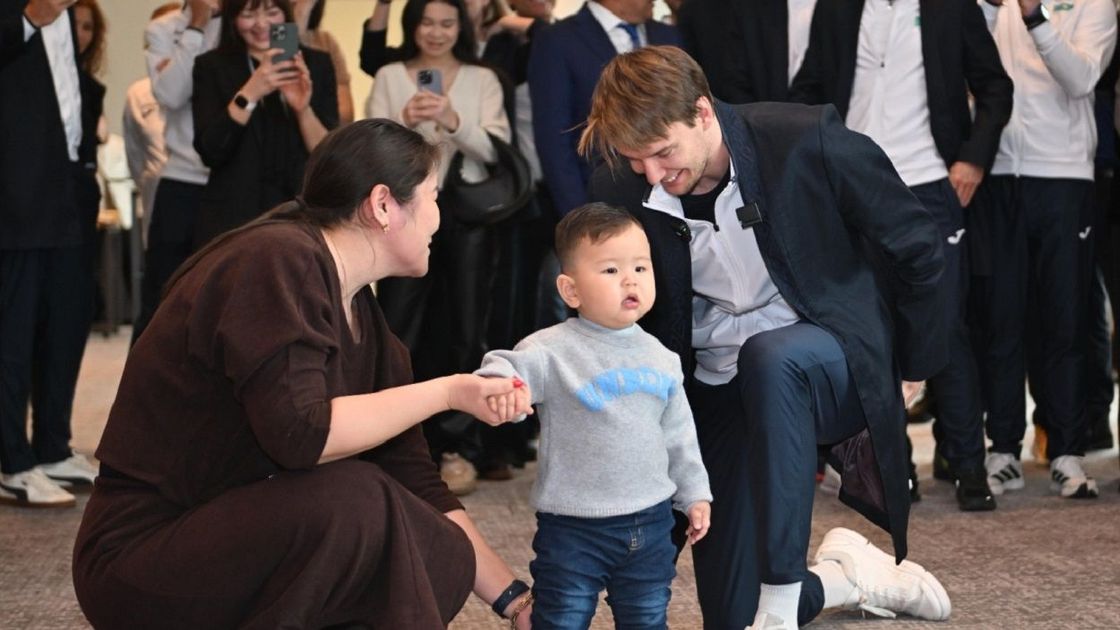 Александр Бублик провел обряд "тұсау кесу"