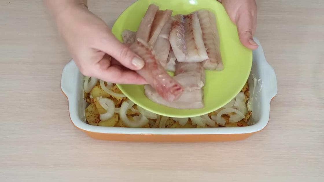 Минтай в духовке в фольге: как приготовить рыбу с картошкой