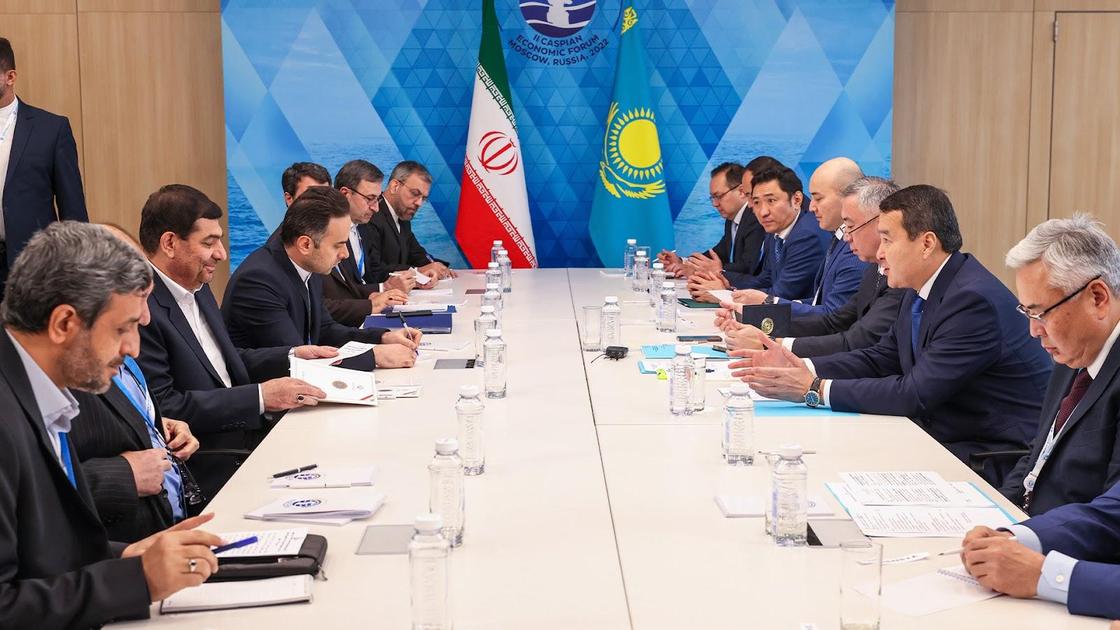 Встреча премьер-министра Казахстана с первым вице-президентом Ирана