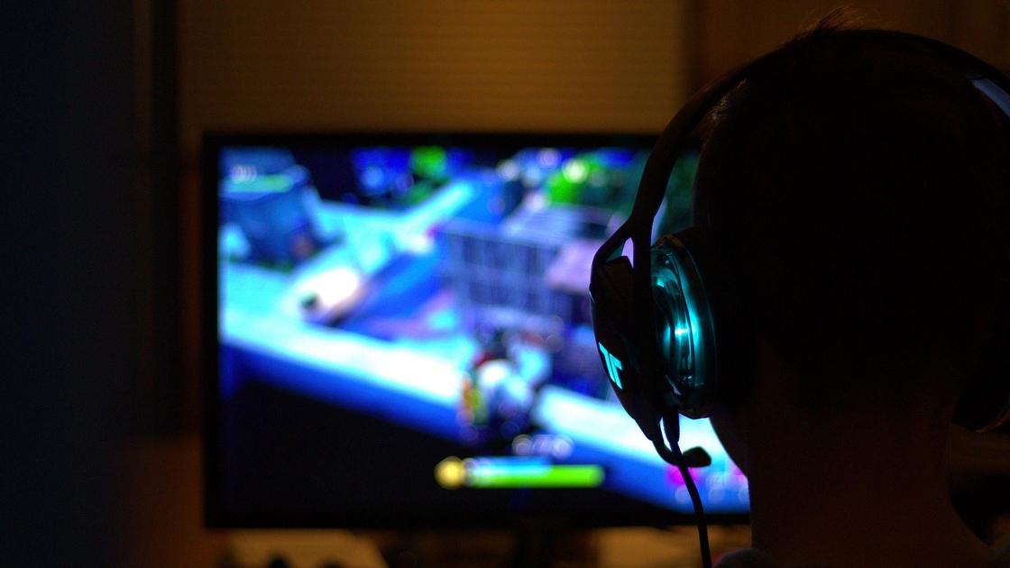 Игрок за компьютером Игрок за компьютером