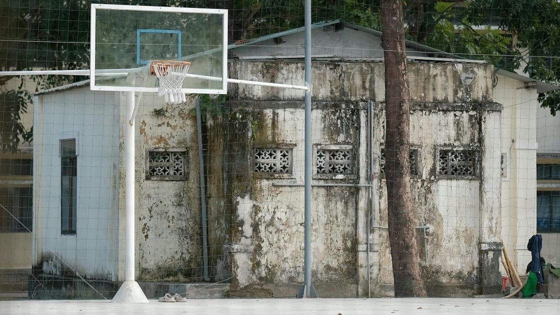 Старое здание