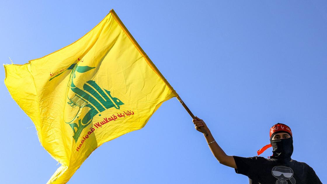 Флаг группировки "Хезболла"