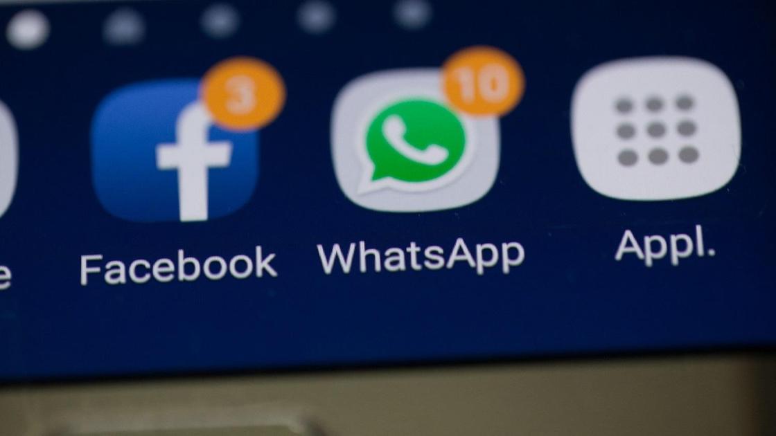 Иконки Facebook и WhatsApp