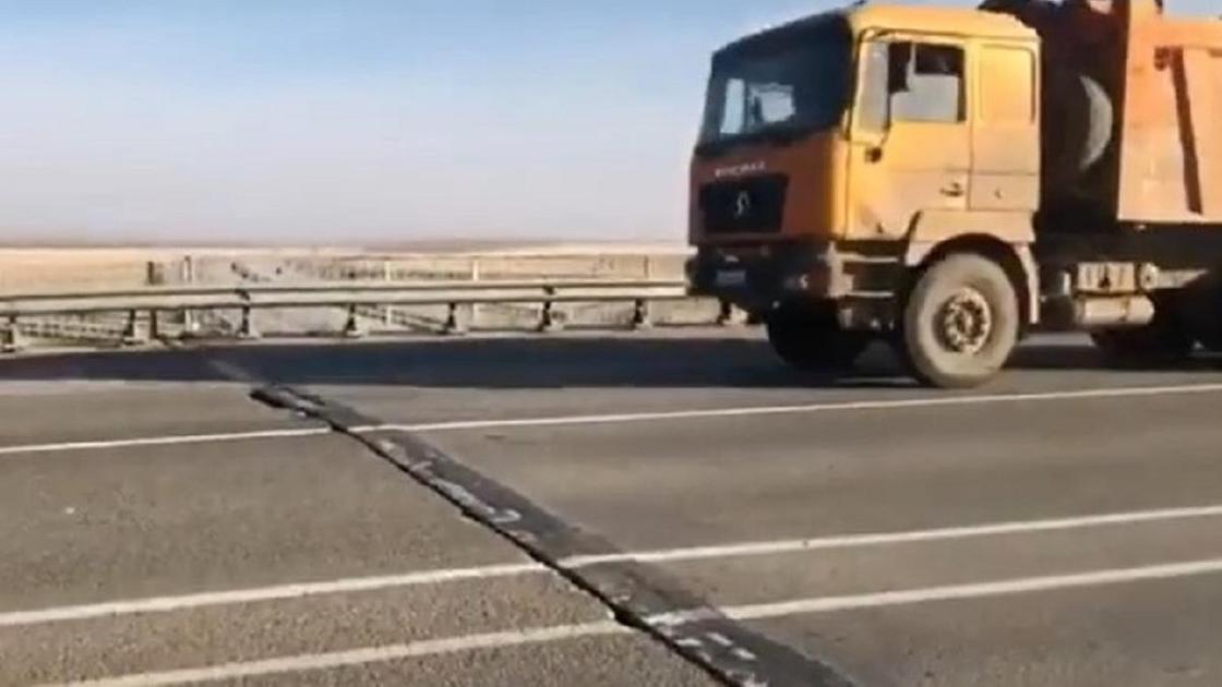 "Разводной мост" сняли на видео в Акмолинской области