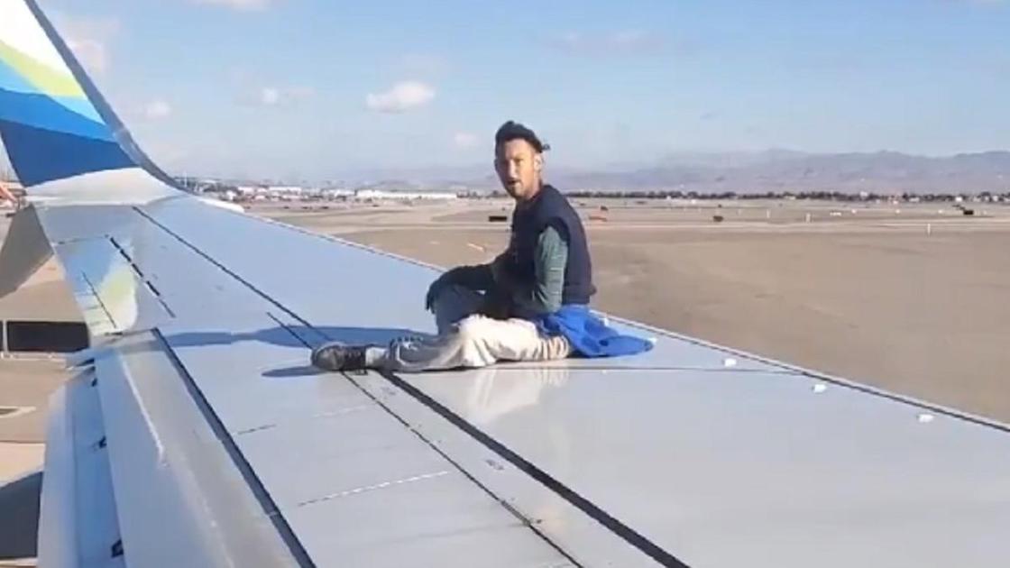 Se pueden llevar bastones de senderismo en el avion