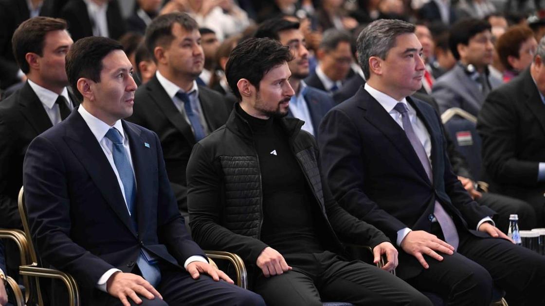 Павел Дуров на форуме в Астане