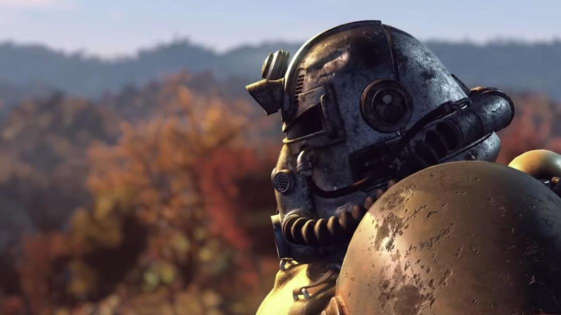 Человек в бронированном костюме из игры Fallout 76