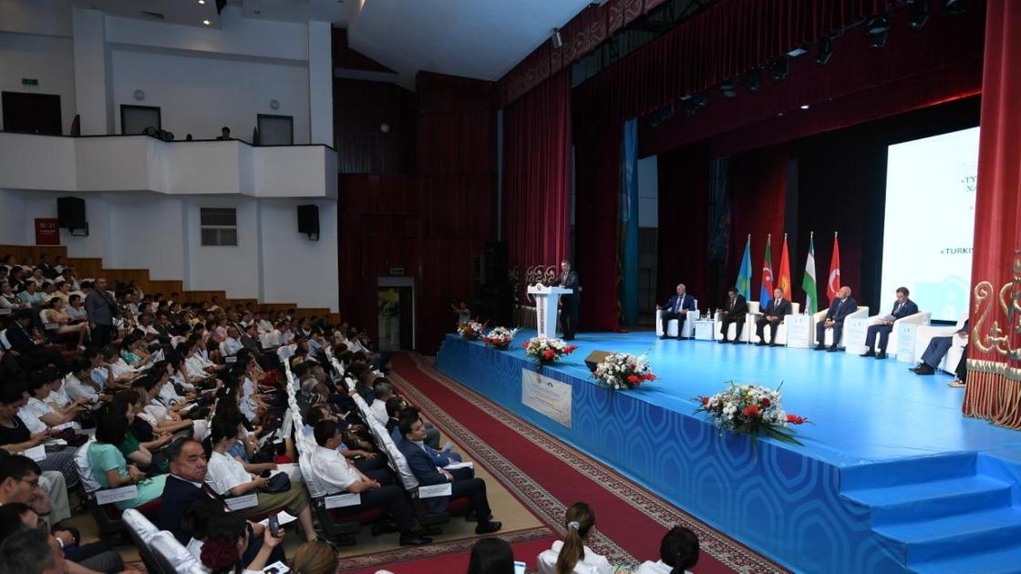 конференция «Туркестан – колыбель тюркского мира»