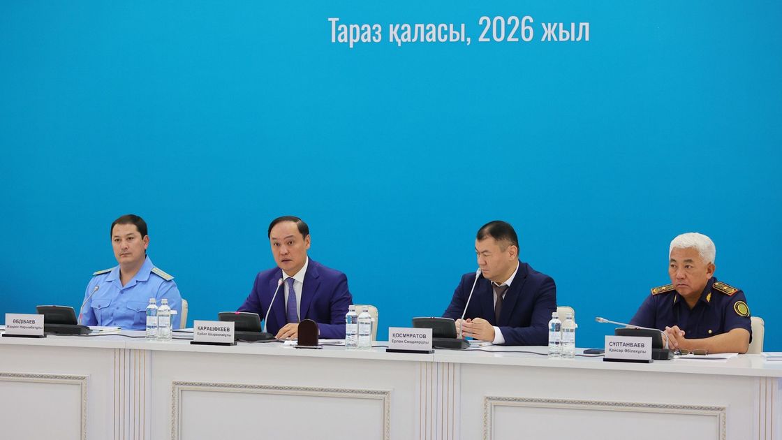 Ербол Қарашөкеев облыс активімен кездесті