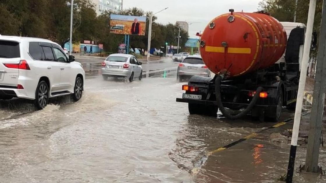 Подтопленные улицы в Актау