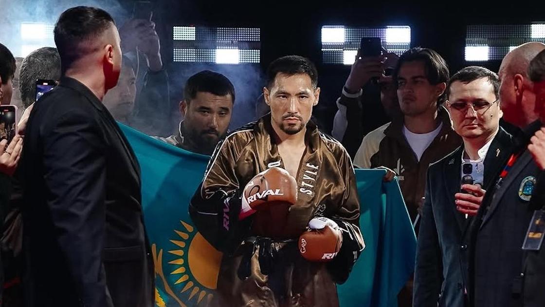Казахстанский боксер Жанибек Алимханулы