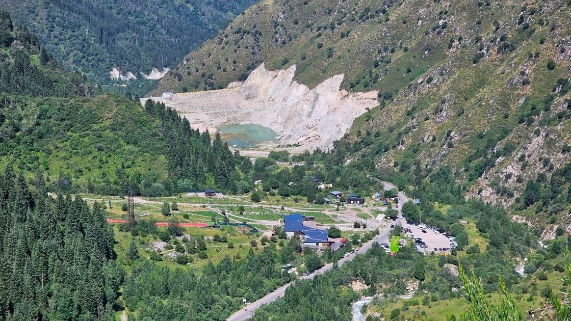 Тропа возле БАО