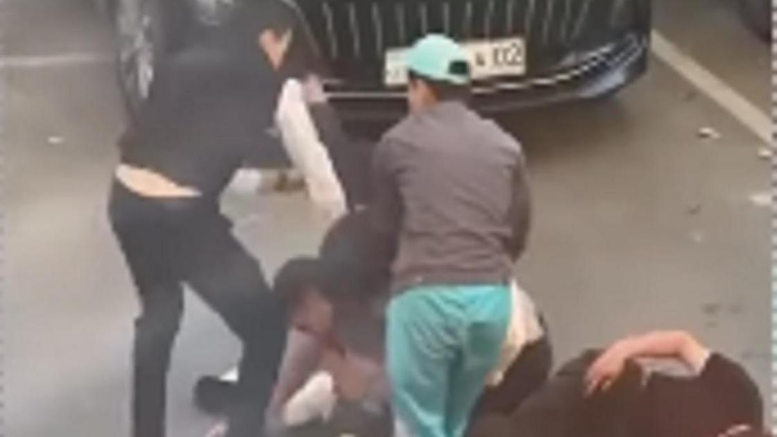 Драка в Алматы