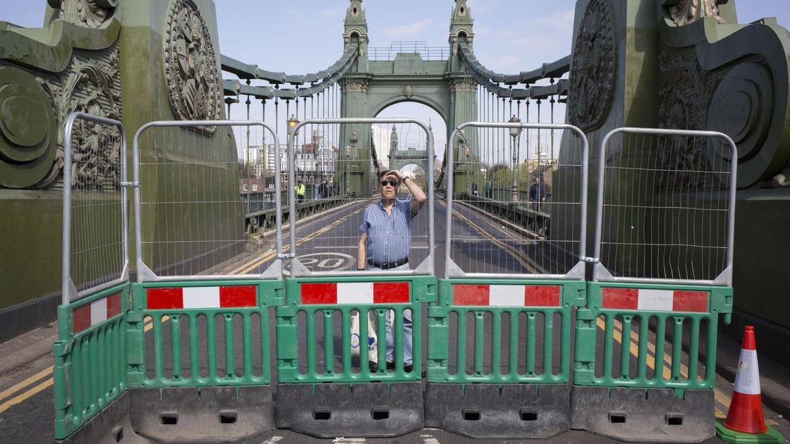 Мост Хаммерсмит закрыт для пешеходов