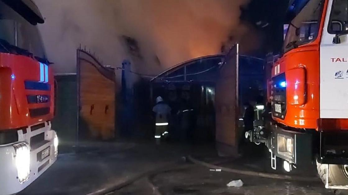 Пожар в банном комплексе в Талдыкоргане