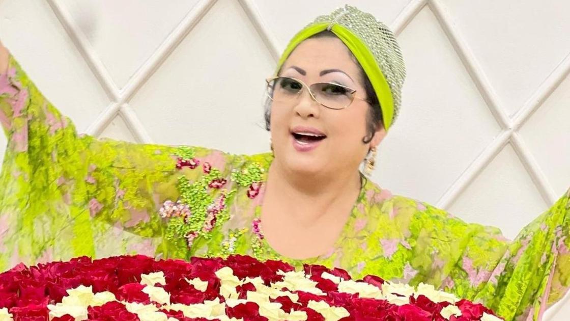 Певица Макпал Жунусова