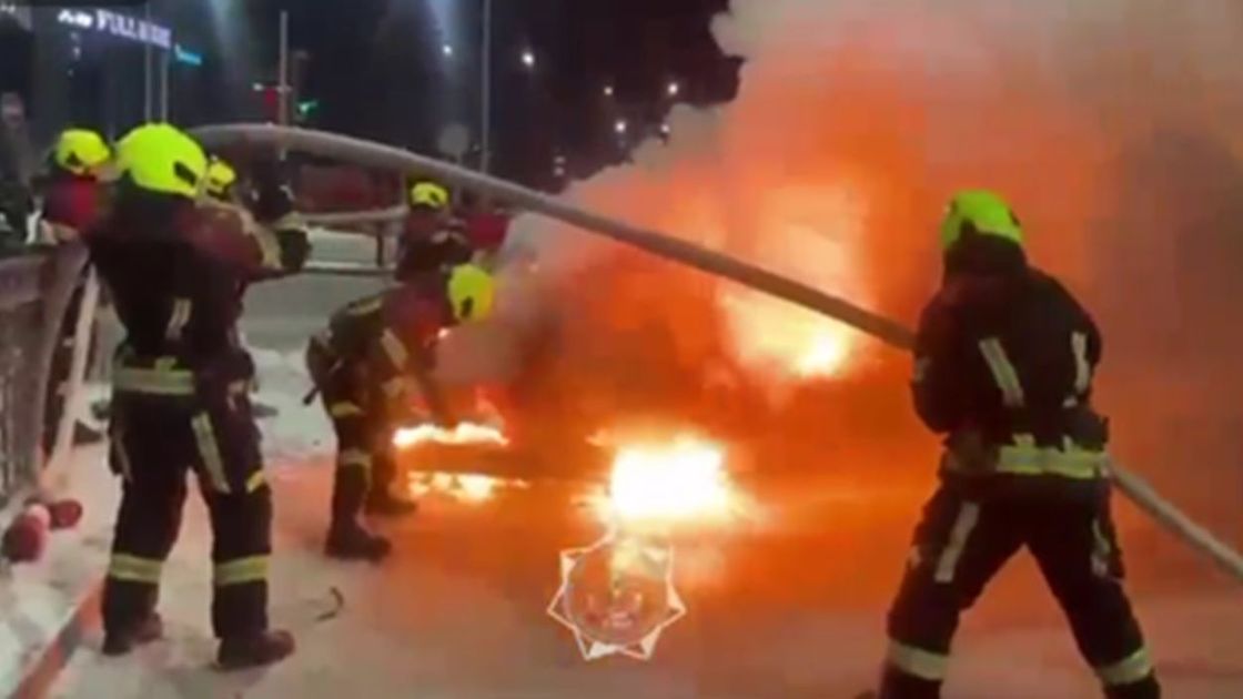 Загорелся автомобиль